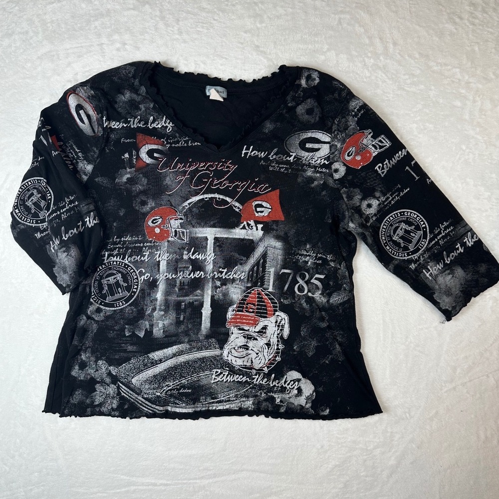 P. Michael University of Georgia Bulldogs V-Neck 3/4 Sleeve Graphic Top Large